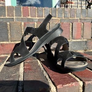 Mephisto Paris Bucksoft leather wedge sandals Velcro closure EU 38 fits US 7.5